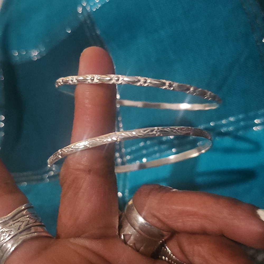 Elegant Sterling Silver Bangles Bracelets Set Of Two, Ladies Size 8 - Picture 7 of 12